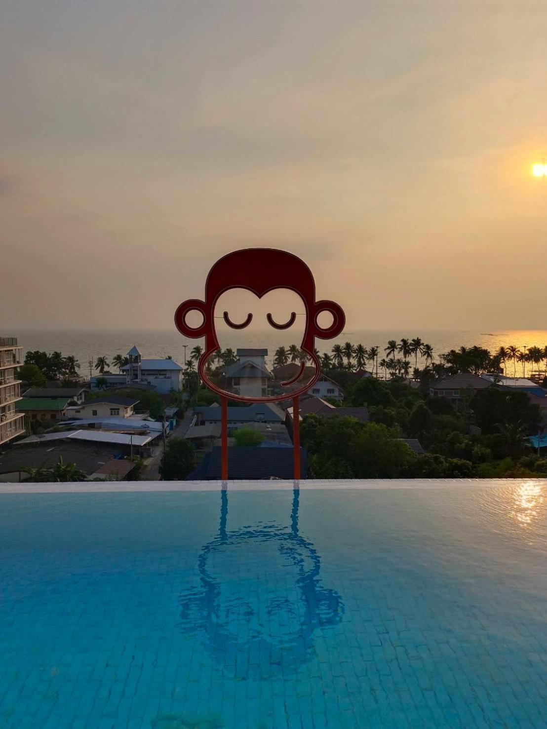 Blu Monkey Hub And Hotel Bangsaen Exterior foto
